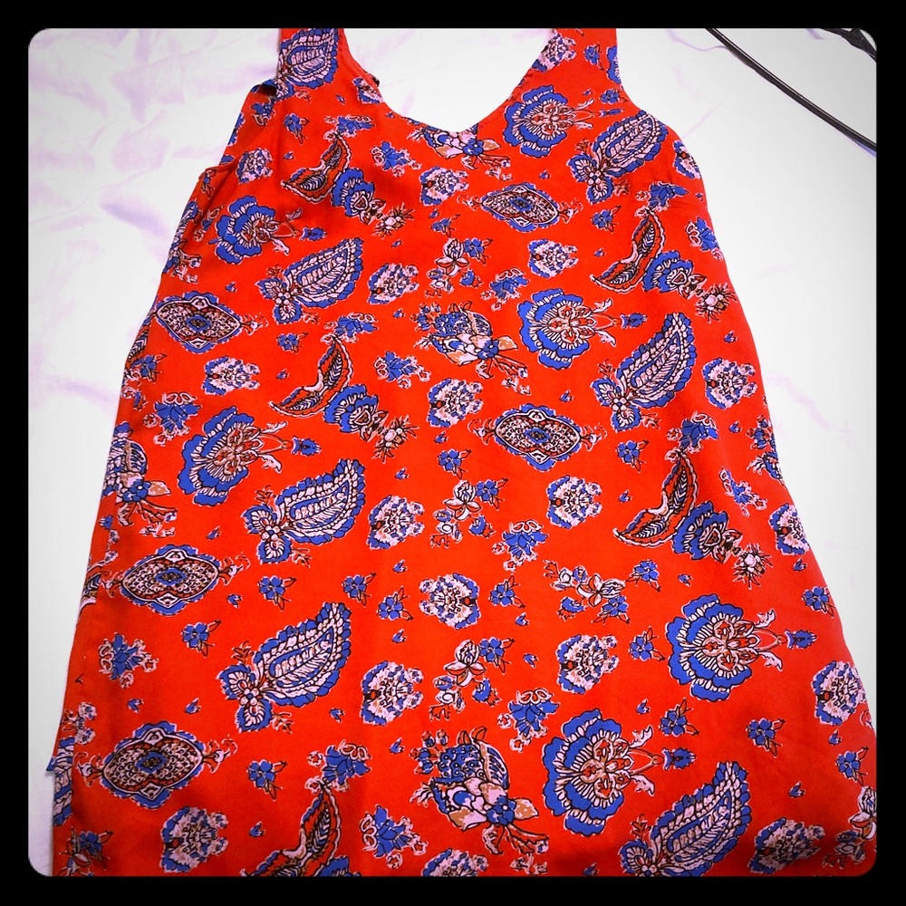 Fun summer dress! Very flowy & cool!